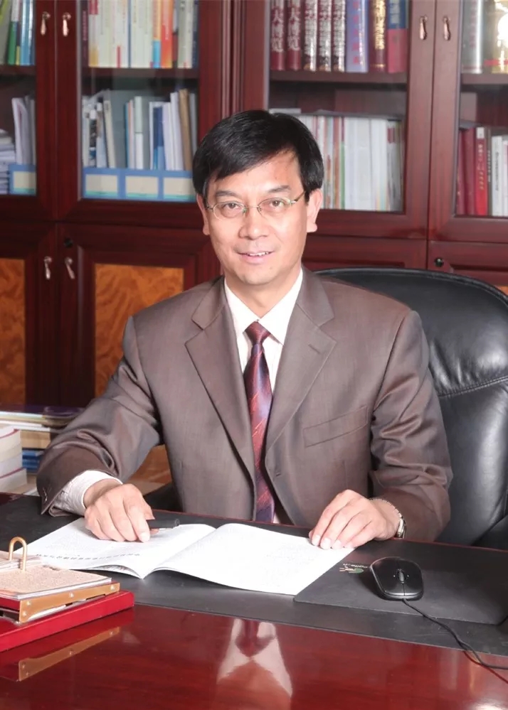 李宏義：恩師如燈